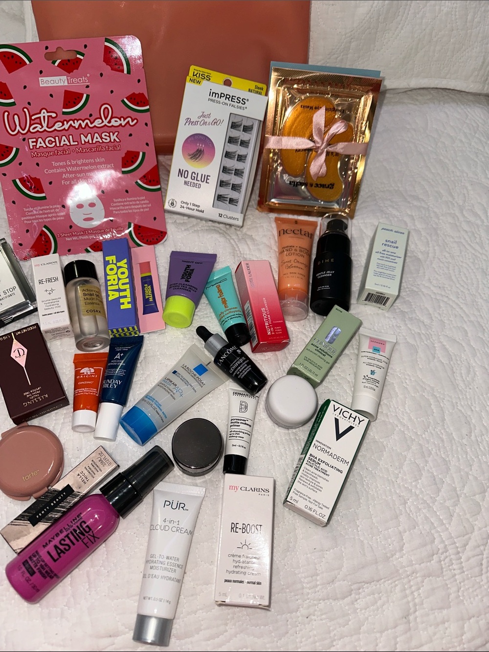 Random makeup bundle - Picture 6 of 8